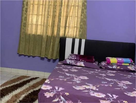 Azza Homestay