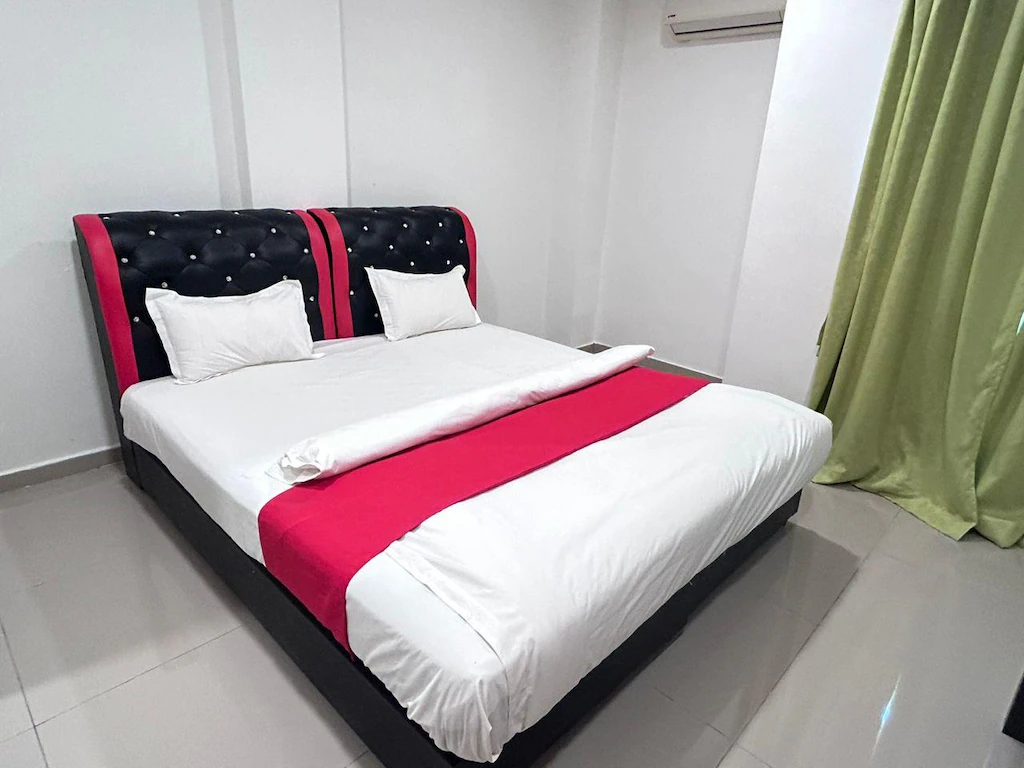 BEAR HOTEL NILAI
