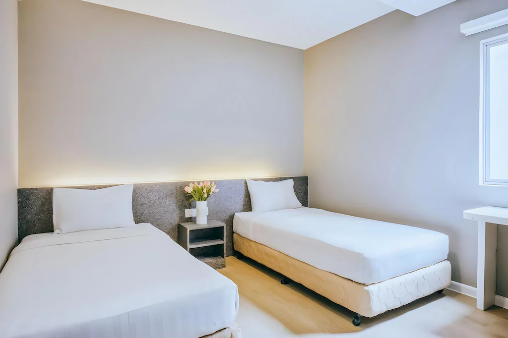 Canary Hotel