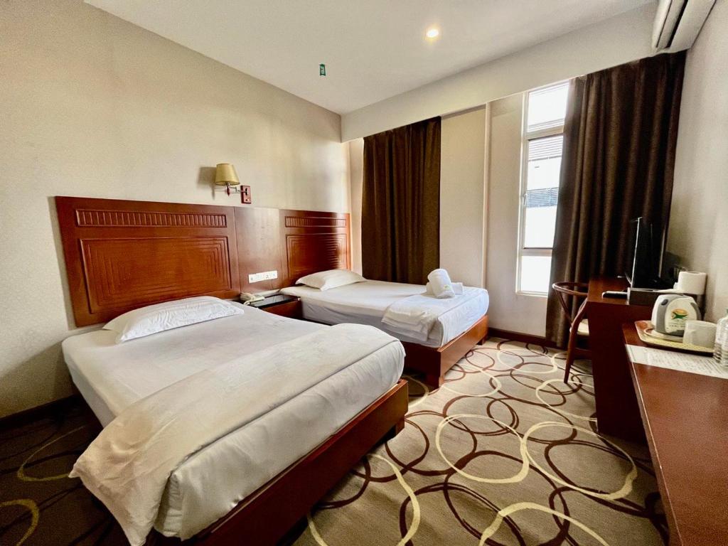 Fan Holiday Hotel