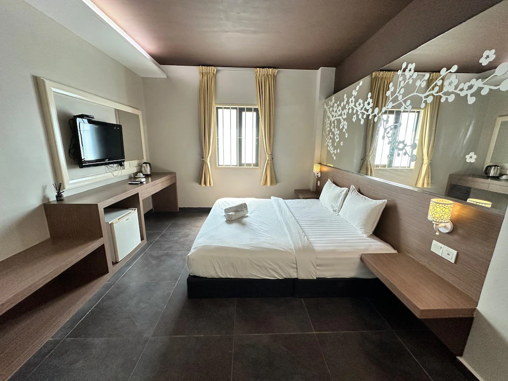 Grand Jade CIQ Hotel