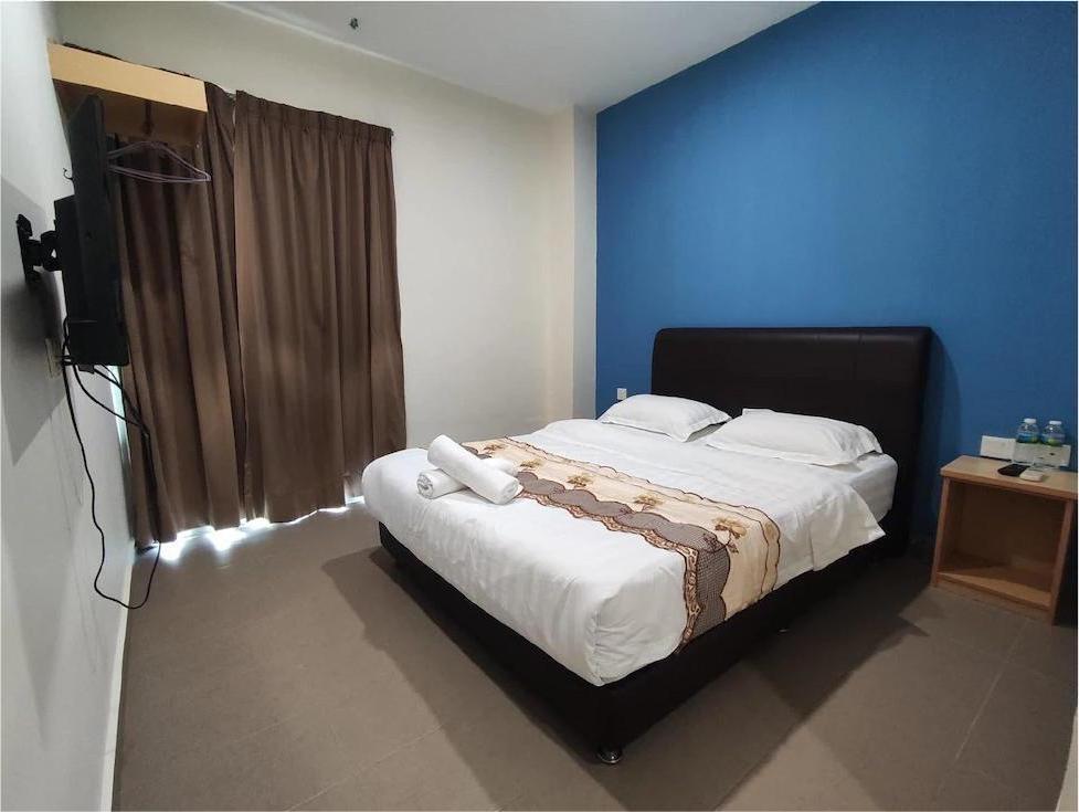 Mass Hotel