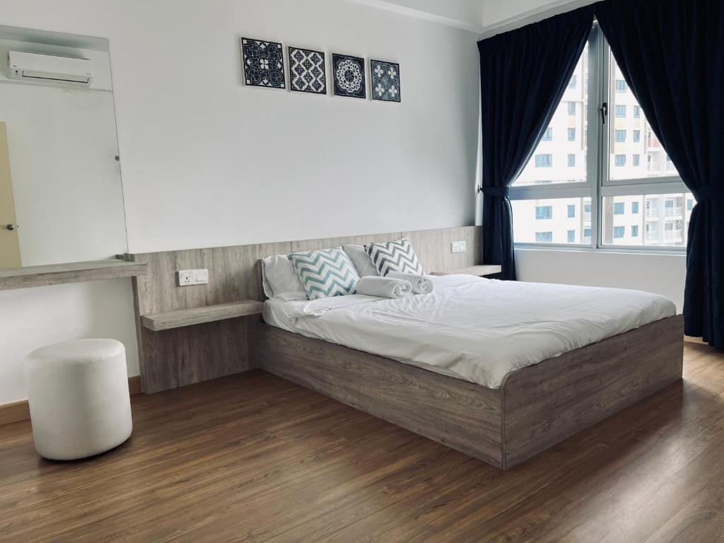 2 Bedrooms with Balcony@ Saville Cheras