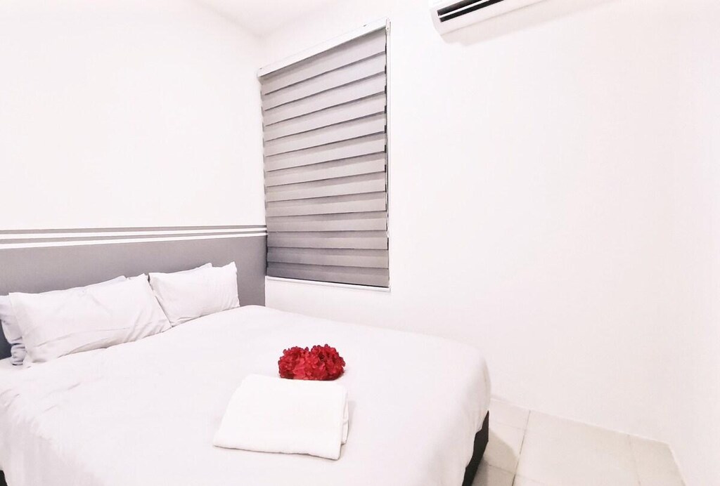 4BR 16-20pax Kulai Happiness Villa KTV POOL BBQ