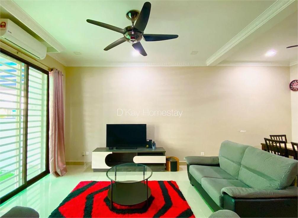 Ainsdale 4 Bedrooms Homestay by DKAY @Seremban 2