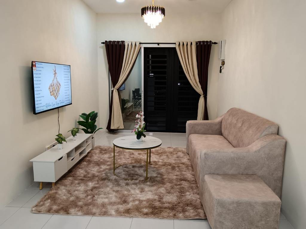 Aleesa Homestay