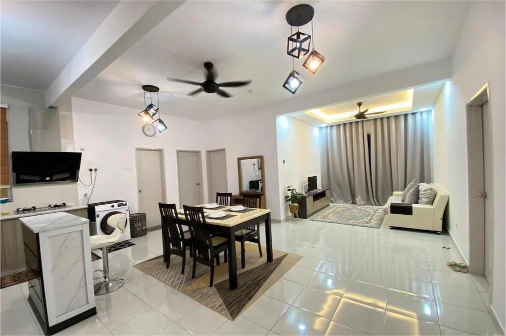 Aya Izumi 3 bed Condo near to Bangi Wonderland