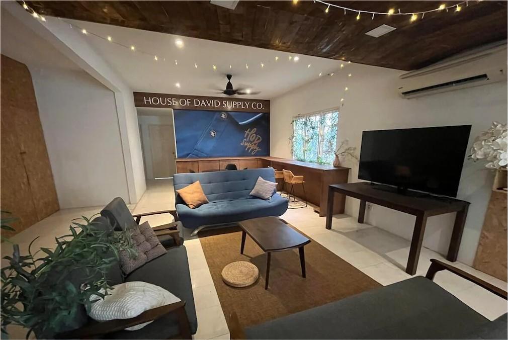 House of David - Bungalow in SS2 PJ