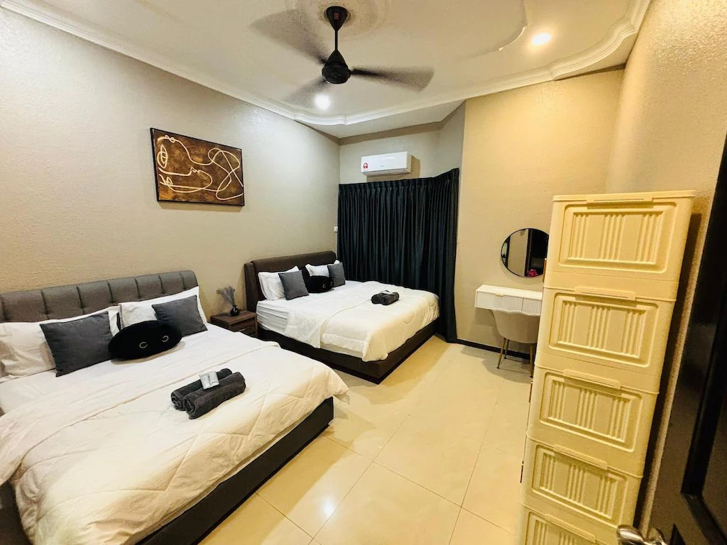 Kulai Neon Bliss Villa
