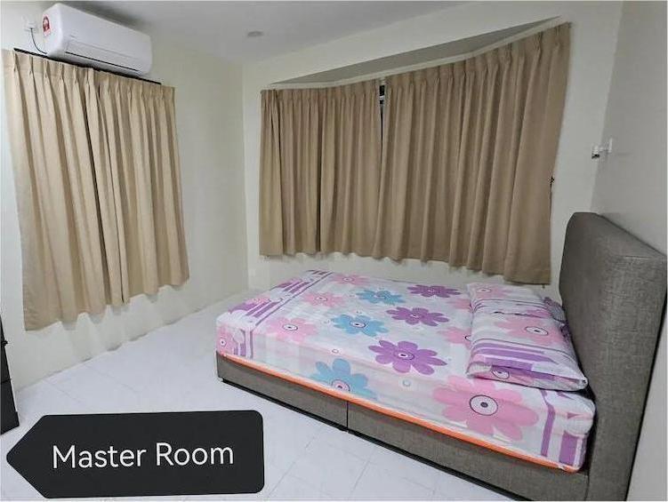Sungai Siput - Corner House with 3 bedrooms