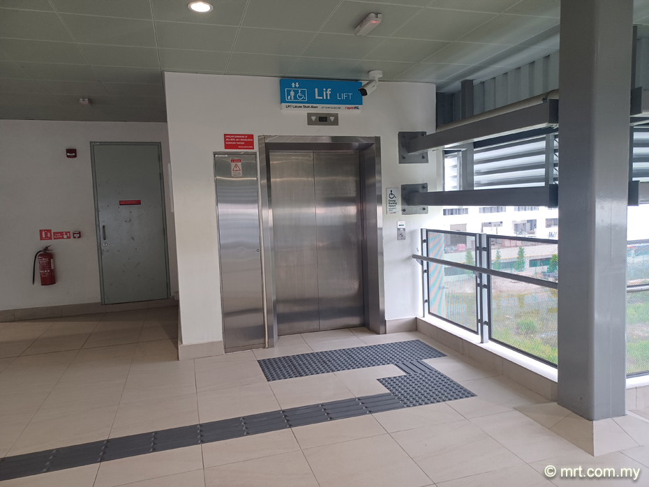 BU 11 LRT Station