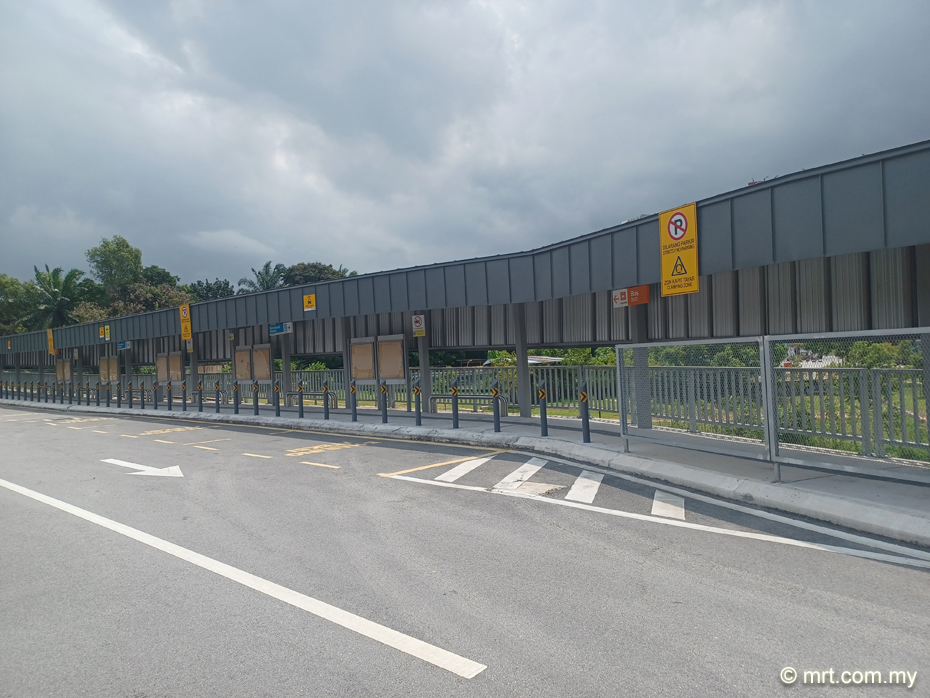 Damansara Idaman LRT Station