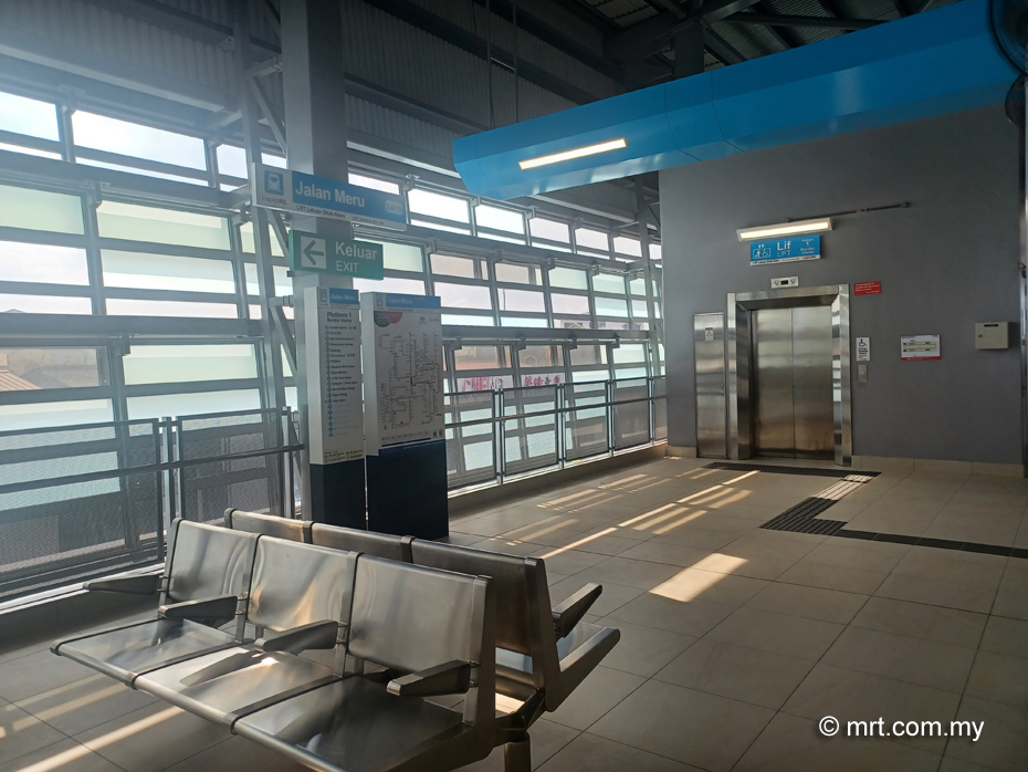 Jalan Meru LRT Station