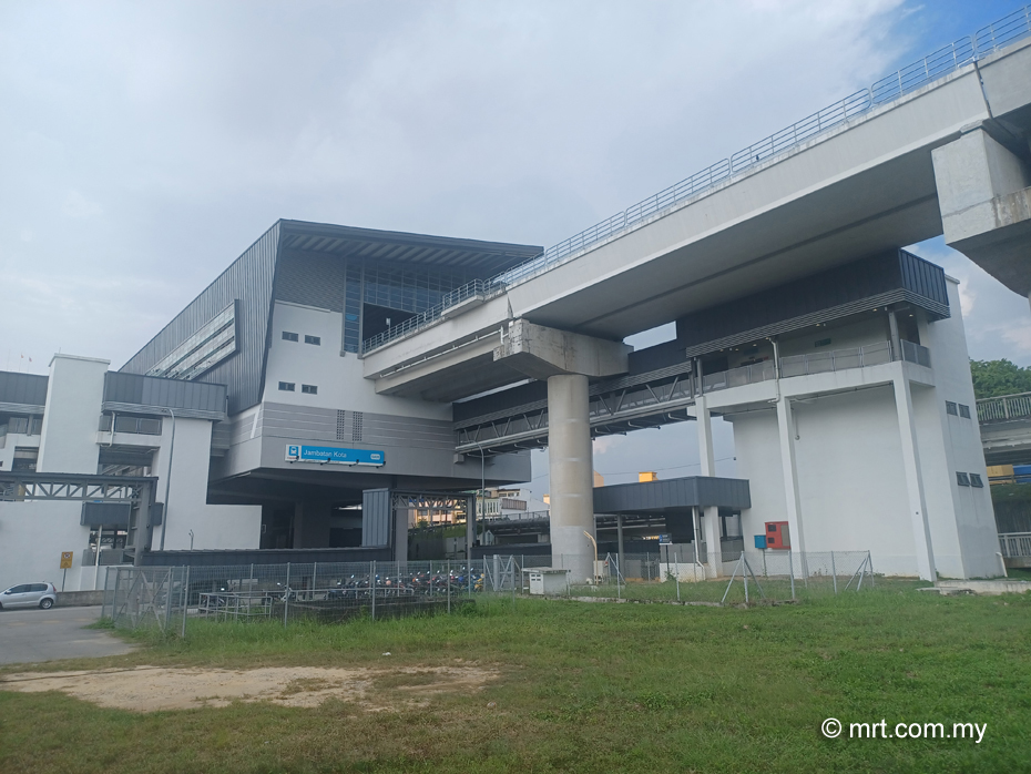Jambatan Kota LRT Station