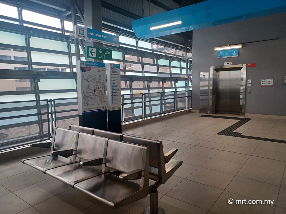 Jambatan Kota LRT Station