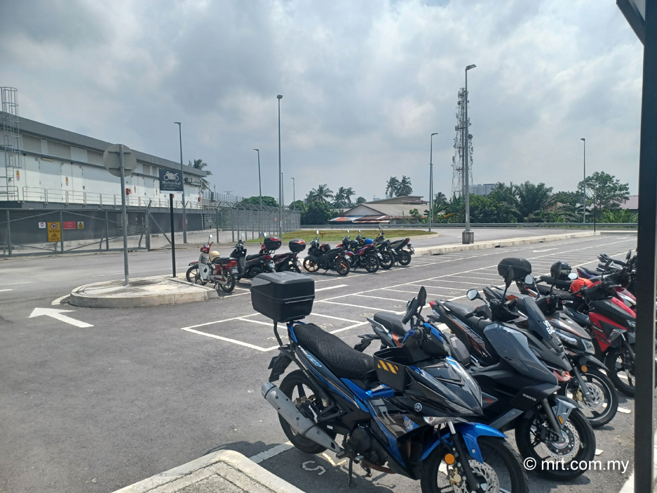 Johan Setia LRT Station