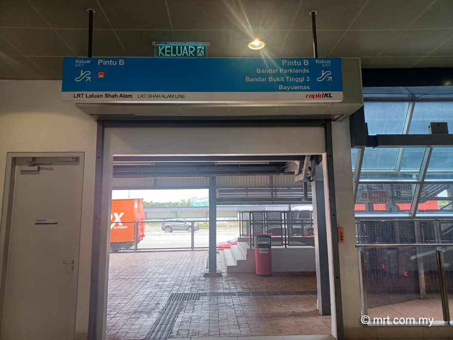 Johan Setia LRT Station