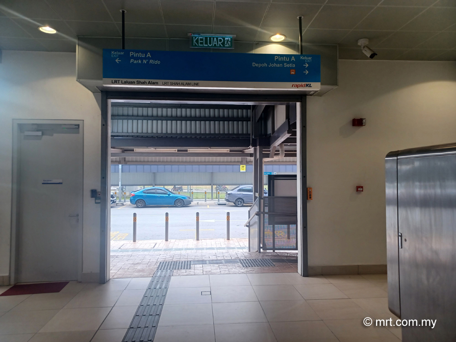 Johan Setia LRT Station