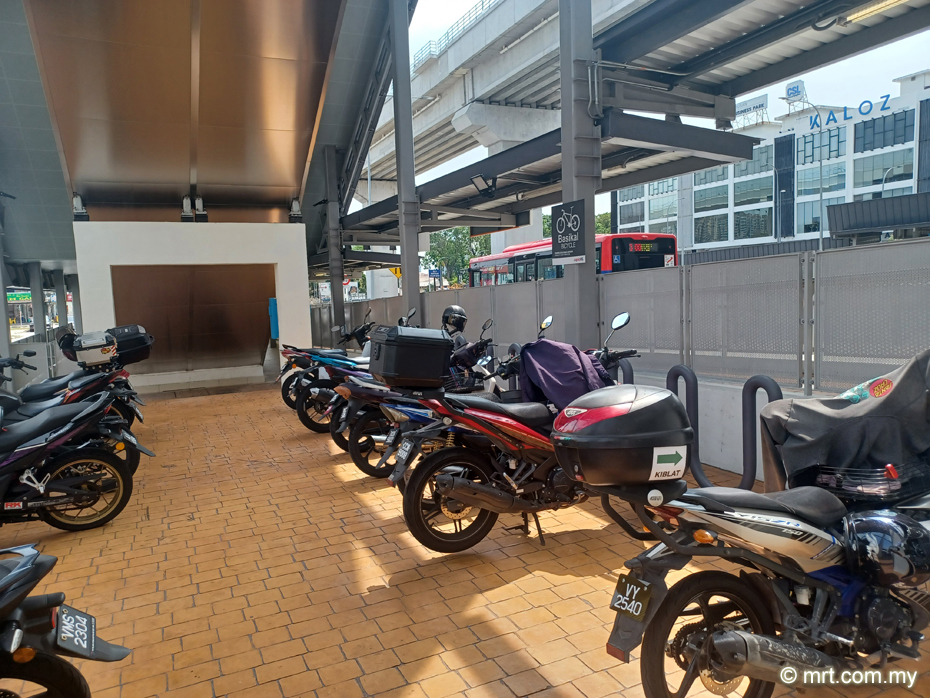 Kerjaya LRT Station