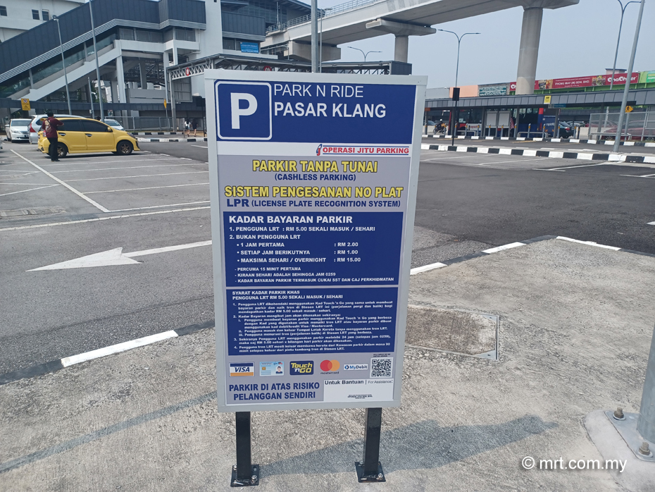 Pasar Klang LRT Station Park N' Ride
