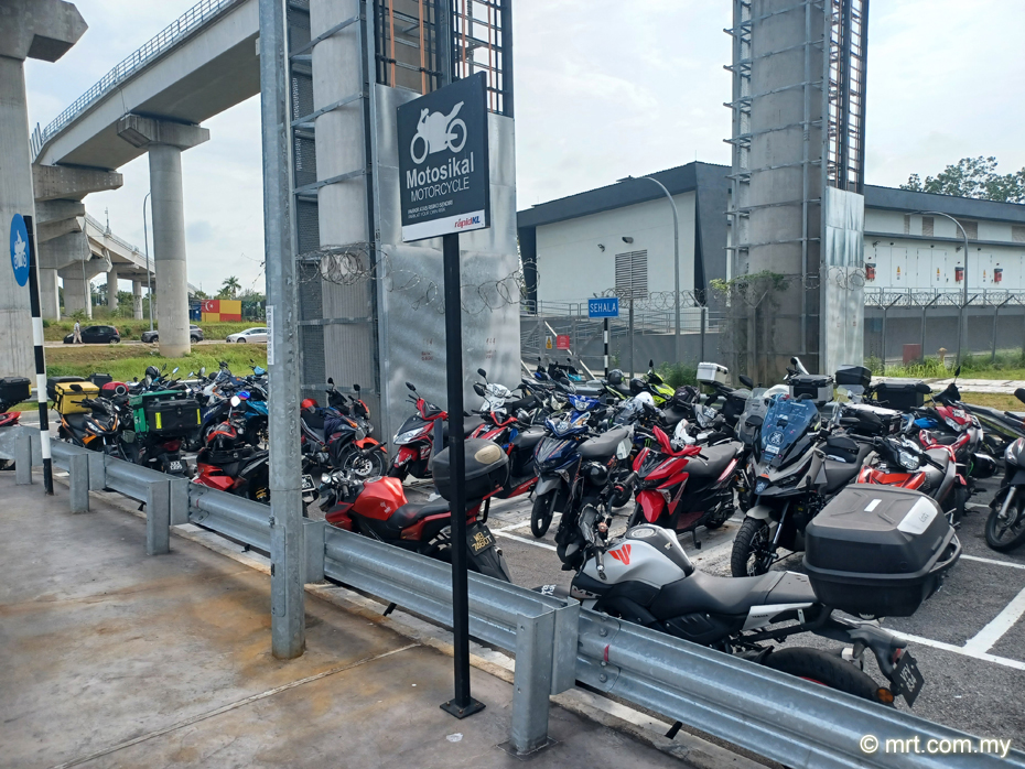Stadium Shah Alam LRT Station