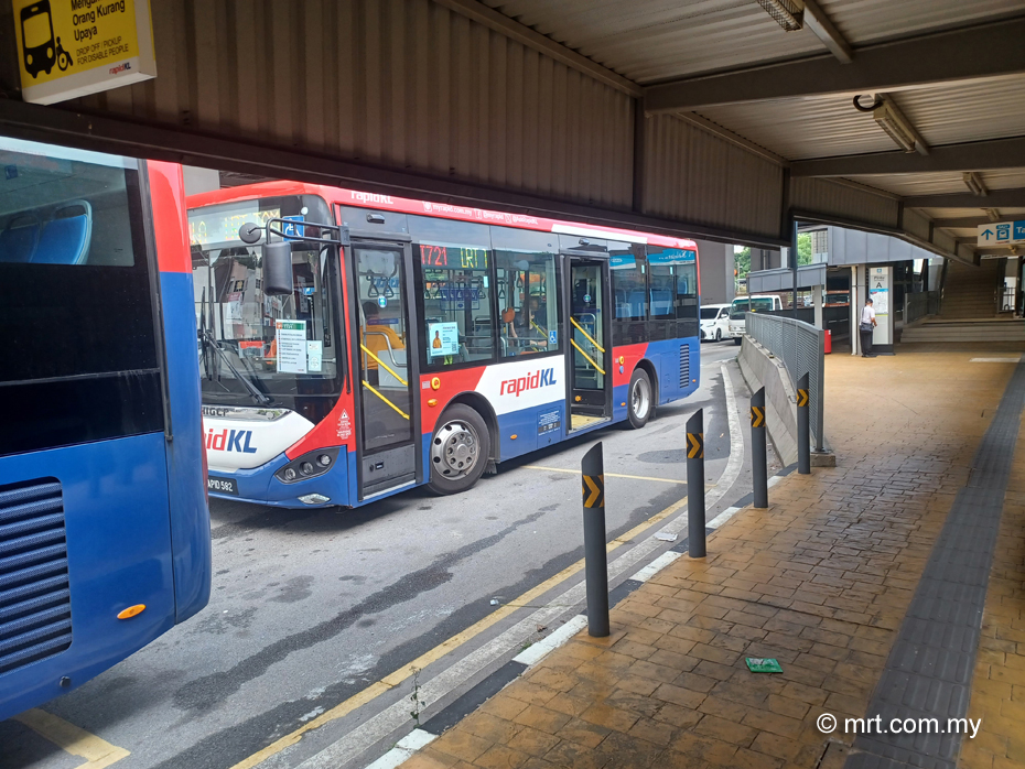 Feeder Bus T721 @ Taman Selatan LRT Station